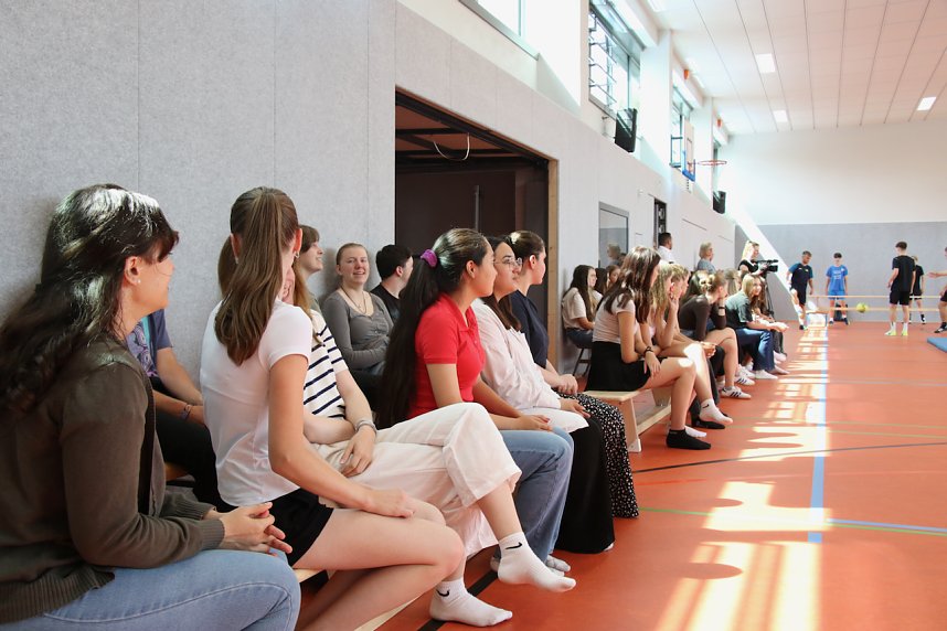 Einmal runderneuert - die Turnhalle der Nordh&auml;user Berufsschule wurde heute eingeweiht