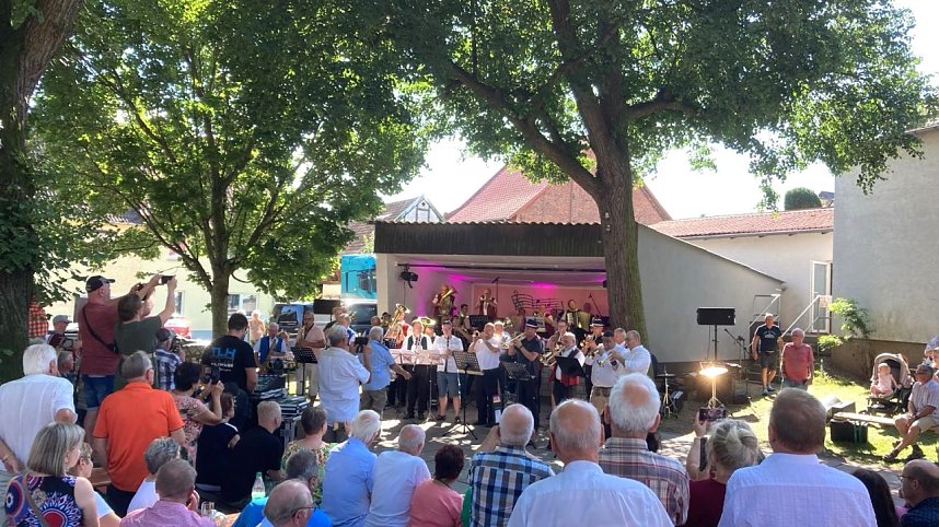 Gro&szlig;es Blasmusikfest in Urbach