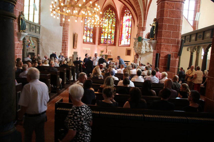 Festakt, Richtfest, Sommerparty - an der Oberstufe des Humboldt-Gymnasiums gab es heute volles Programm