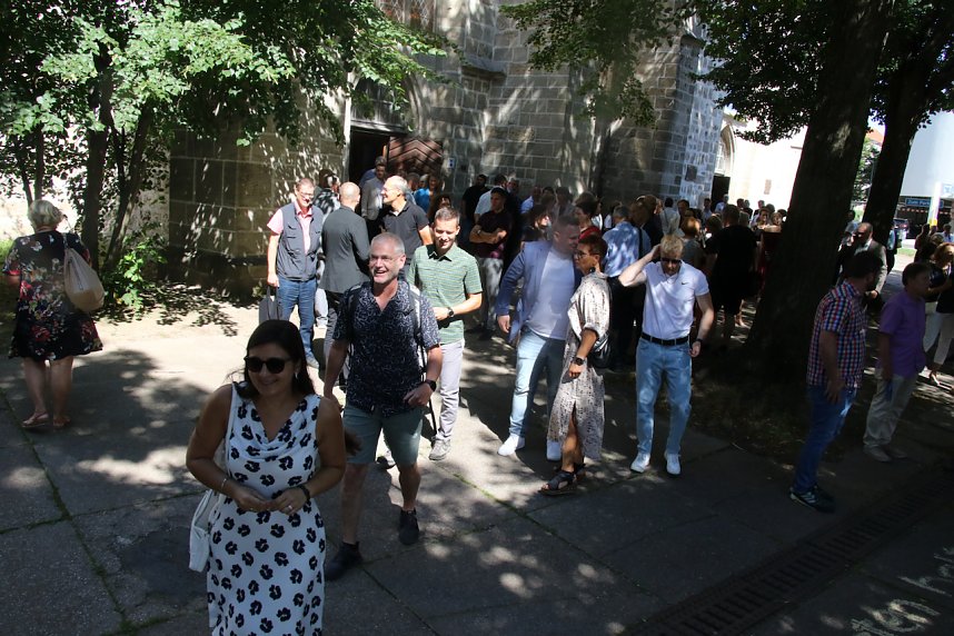 Festakt, Richtfest, Sommerparty - an der Oberstufe des Humboldt-Gymnasiums gab es heute volles Programm