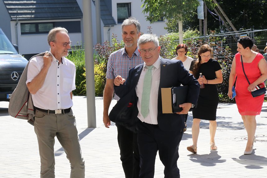 Festakt, Richtfest, Sommerparty - an der Oberstufe des Humboldt-Gymnasiums gab es heute volles Programm