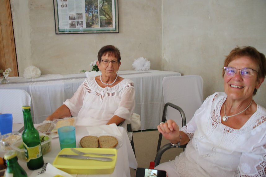 Diner en blanc in der Villa des Park Hohenrode