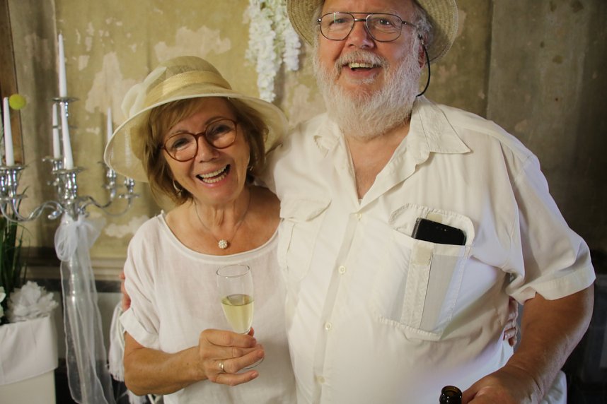 Diner en blanc in der Villa des Park Hohenrode