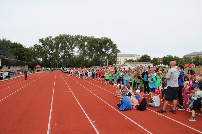 Schulanfangsaktionstag auf dem Hohekreuz-Sportplatz