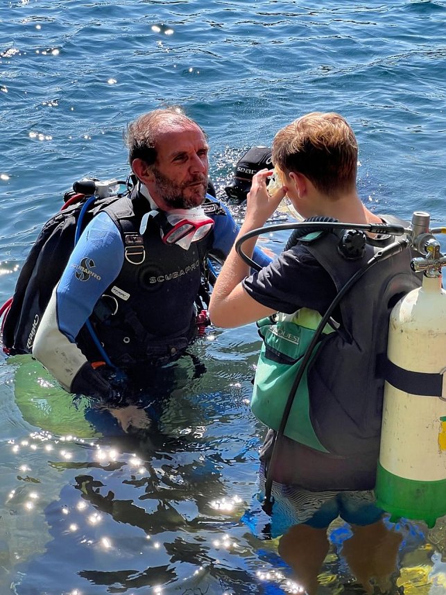 Trafen &uuml;ber und unter Wasser