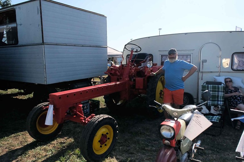Motoren- und Maschinenschau zu Dreschfest in Sundhausen