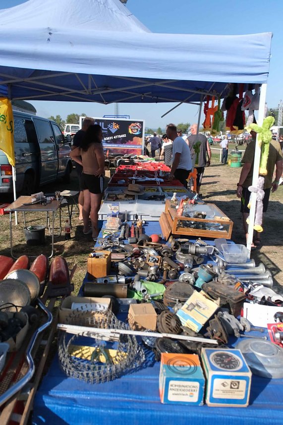 Motoren- und Maschinenschau zu Dreschfest in Sundhausen