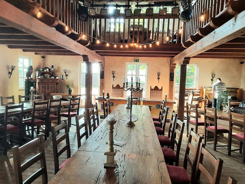Saal in der Burgruine Hohenstein