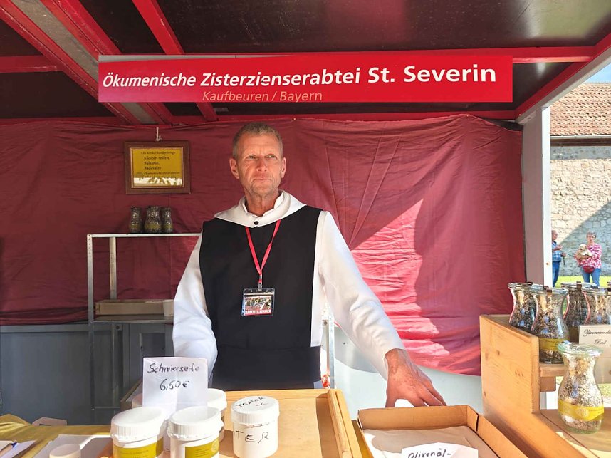 Peter Blei unterwegs auf dem Walkenrieder Klostermarkt