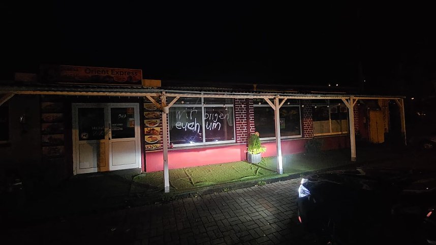 Der mit Drohungen beschmierte Imbiss in der Nordh&auml;user Unterstadt