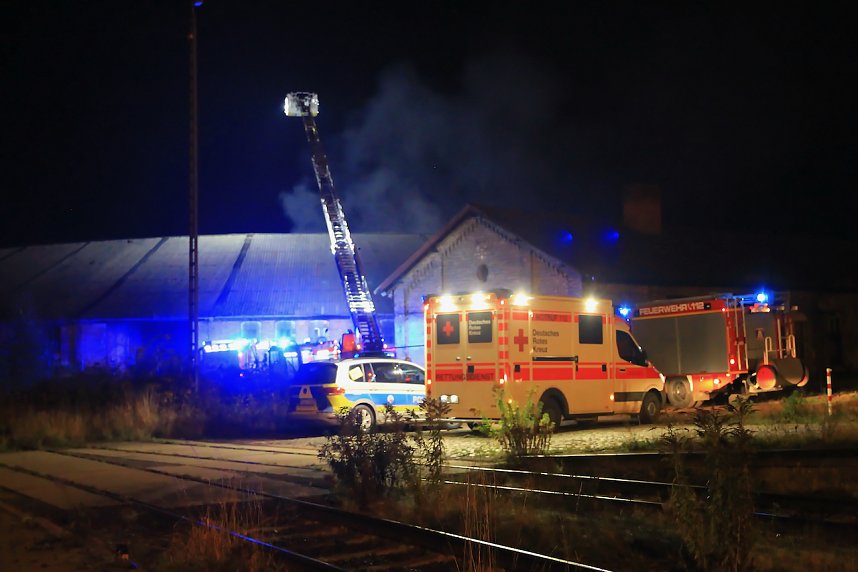 In Nordhausen mussten in der Nacht brennende Fahrzeuge gel&ouml;scht werden