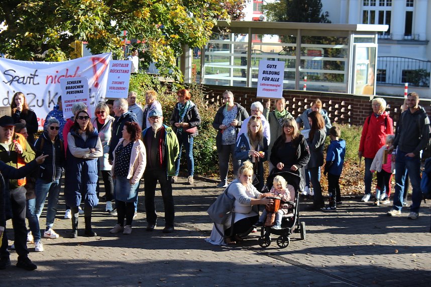 Protestdemo gegen die schlechten Bedingungen an der Regelschule in Niedrsachswerfen