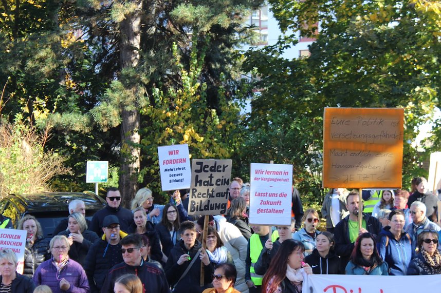 Protestdemo gegen die schlechten Bedingungen an der Regelschule in Niedrsachswerfen