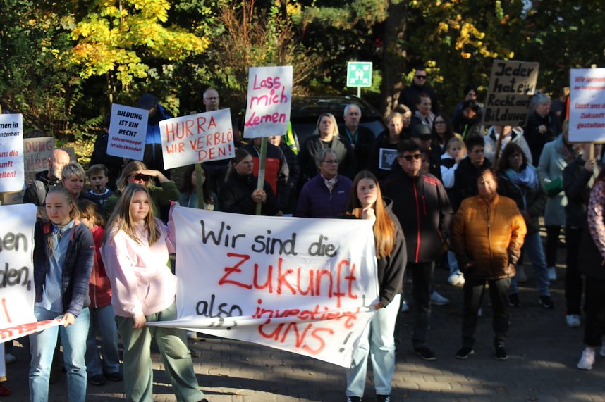 Protestdemo gegen die schlechten Bedingungen an der Regelschule in Niedrsachswerfen