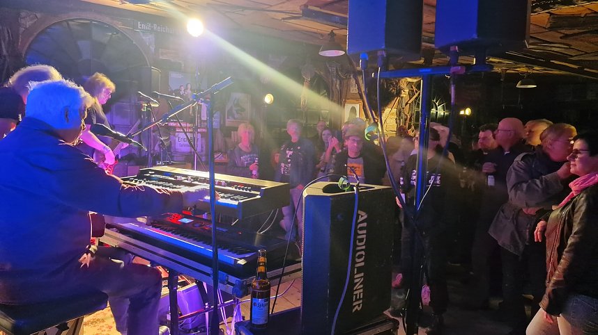 Engerling zu Gast in Steinbr&uuml;cken