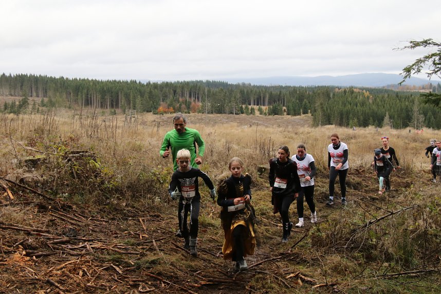 1. Hindernislauf am Harzer Hexenbesen