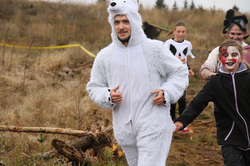 1. Hindernislauf am Harzer Hexenbesen