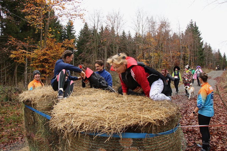 1. Hindernislauf am Harzer Hexenbesen
