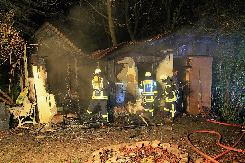 Gartenlaube in Bleicherode abgebrannt