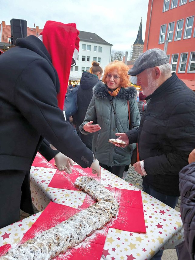 Peter Blei unterwegs auf dem Weihnachtsmarkt