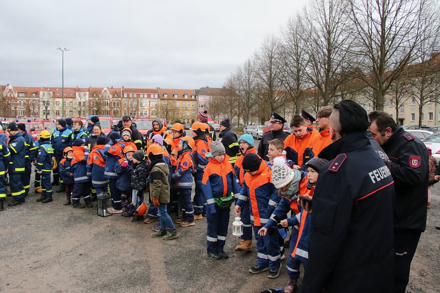 Friedenslichtaktion 2024 auf dem August-Bebel-Platz in Nordhausen