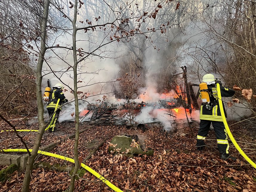 Feuerwehreinsatz auf dem alten Campingplatz bei Hainrode