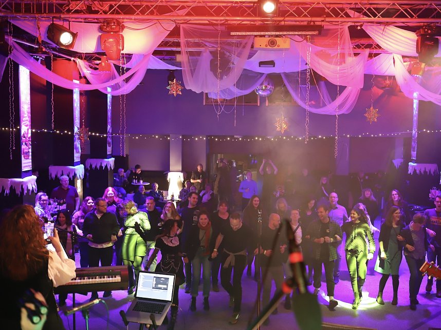 Party im Clubhaus mit "The North House"