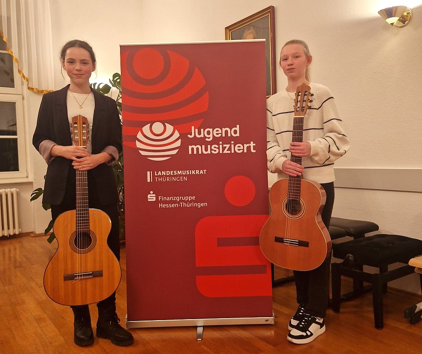 Lisa Makrinus und Laura Wei&szlig;