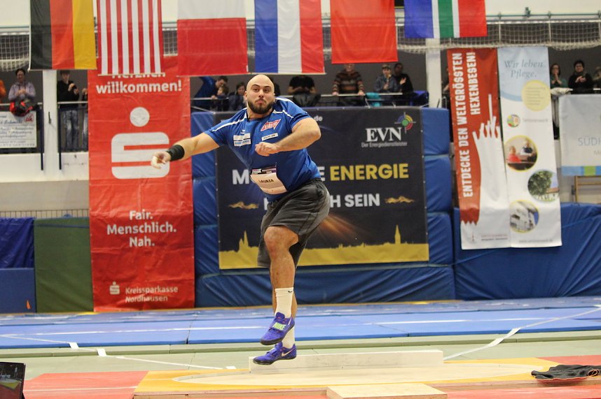 Indoor Kugelsto&szlig;en in der Wiedigsburghalle in Nordhausen