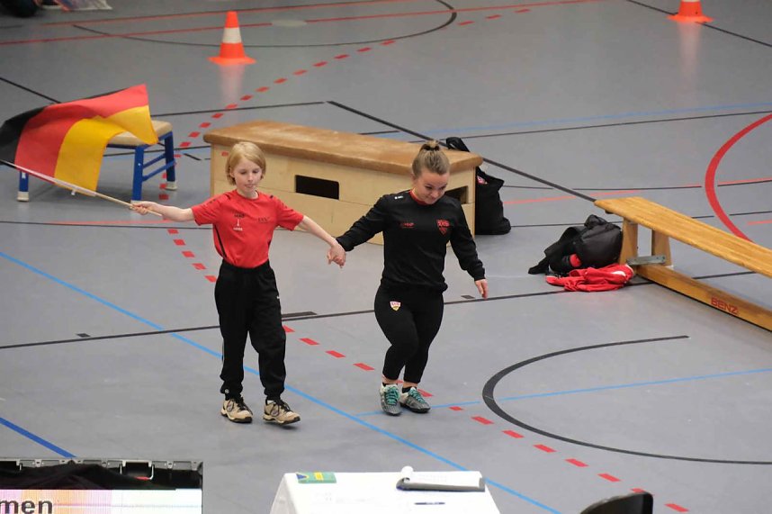 Kugelsto&szlig;-Indoor in der Wiedigsburg