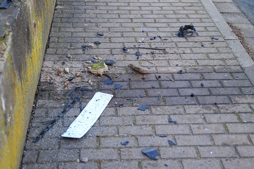 Unfall mir Fahrerflucht in Gro&szlig;furra