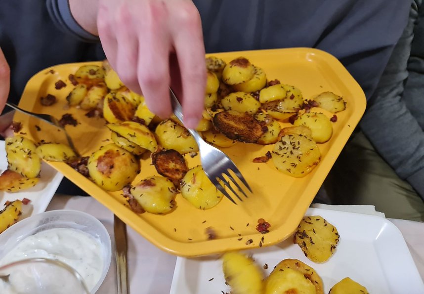 Kartoffelscheibenessen in G&ouml;rsbach