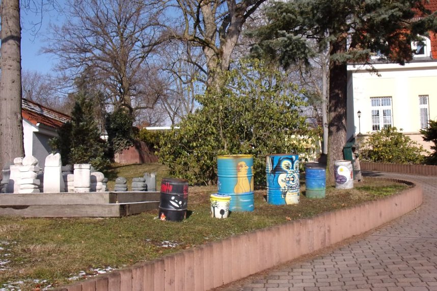 In der Galerie der Kreissparkasse stellen die K&uuml;nstler der pro vita Akademie ihre Werke aus