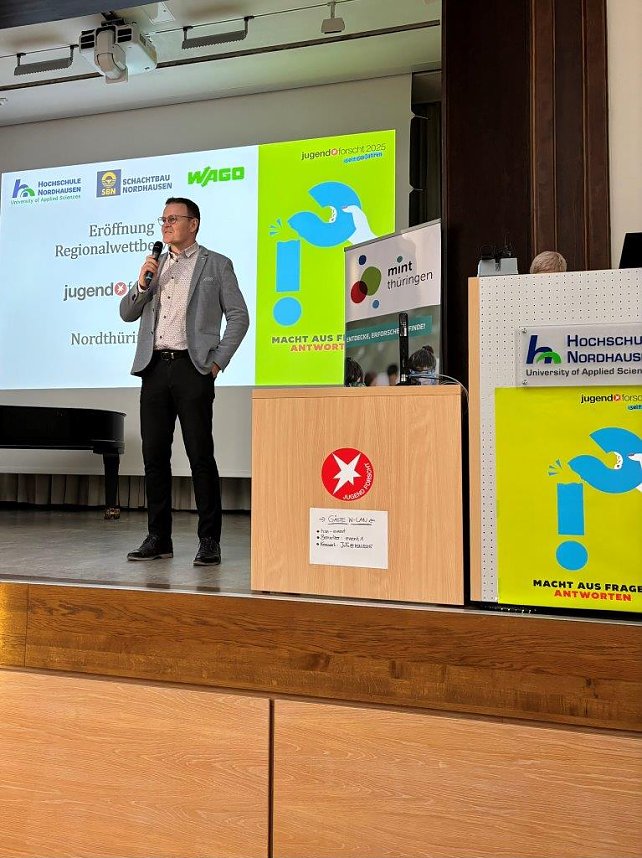 Junge Forscherinnen und Forscher pr&auml;sentieren ihre spannenden Projekte beim Regionalwettbewerb Jugend forscht Nordth&uuml;ringen an der Hochschule Nordhausen.