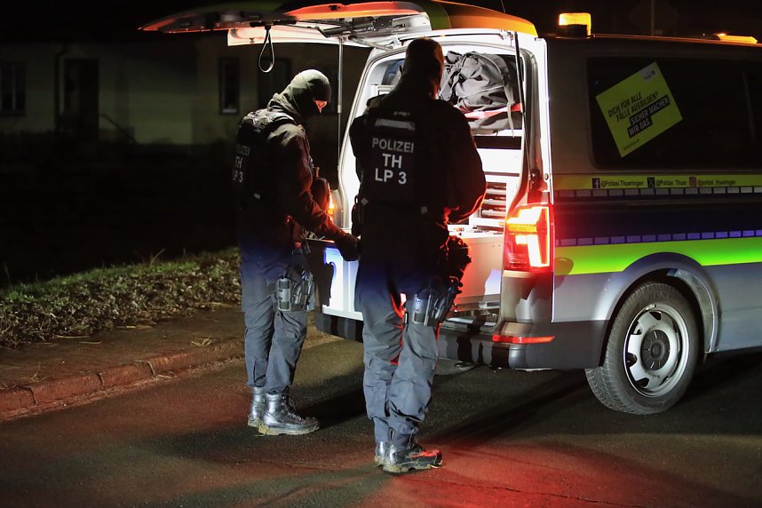 Gro&szlig;einsatz der Polizei in G&ouml;rsbach