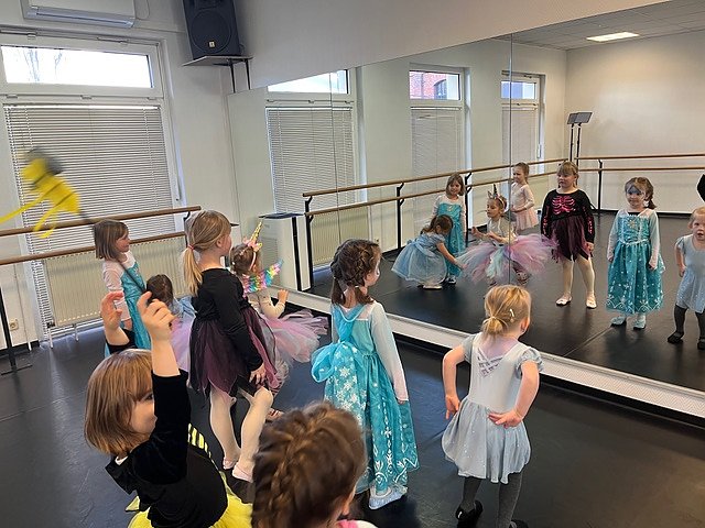 Fasching im Tanzstudio Radeva