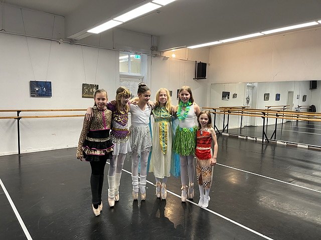 Fasching im Tanzstudio Radeva