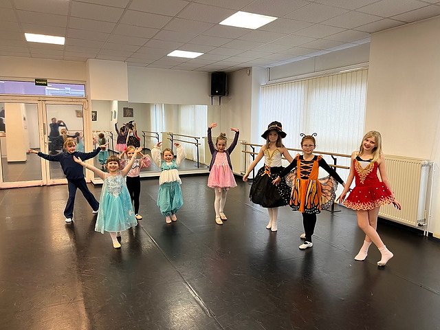 Fasching im Tanzstudio Radeva