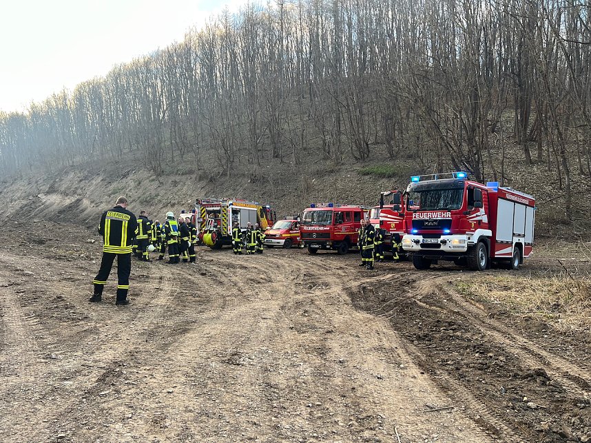 Feuerwehreinsatz unter erschwerten Bedingungen beim Kampfmittelr&auml;umdienst