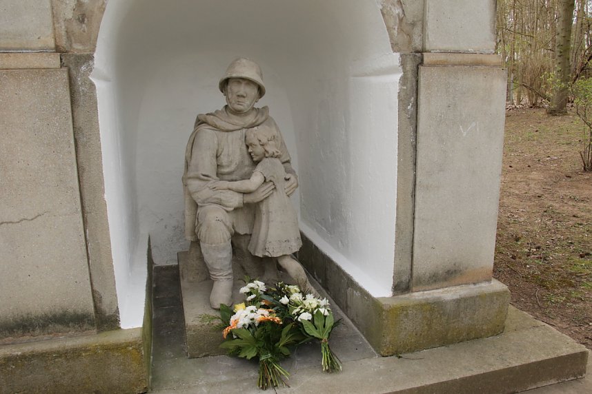 Er&ouml;ffnung des neu gestalteten Nordh&auml;user Ehrenfriedhofs 