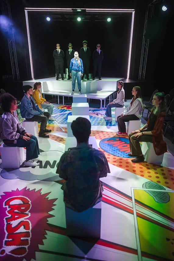 Zur Premiere ihres neuen St&uuml;cks "Horizont" laden die Nachuchsschauspieler des Jungen Theaters morgen in das Clubhaus