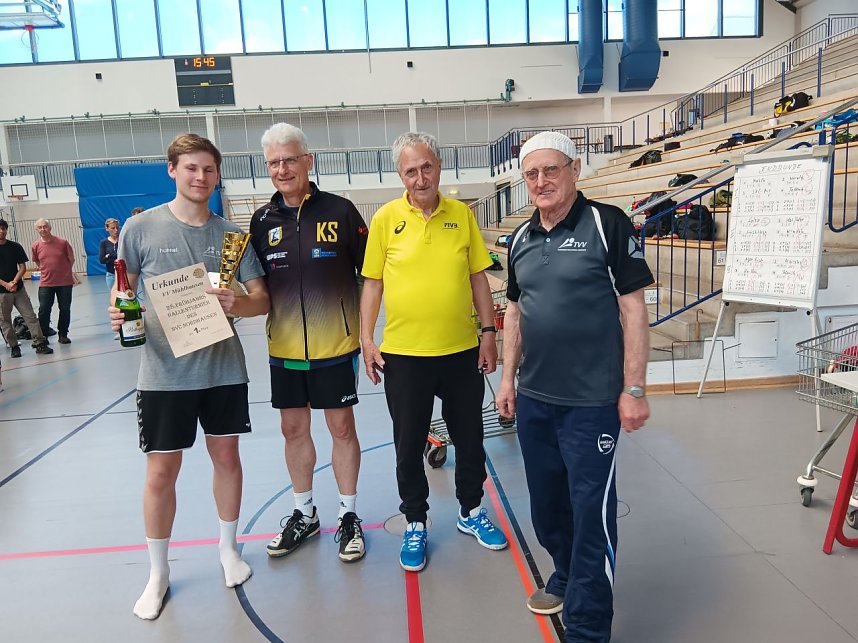 28. Fr&uuml;hjahrshallenturnier der Volleyballer