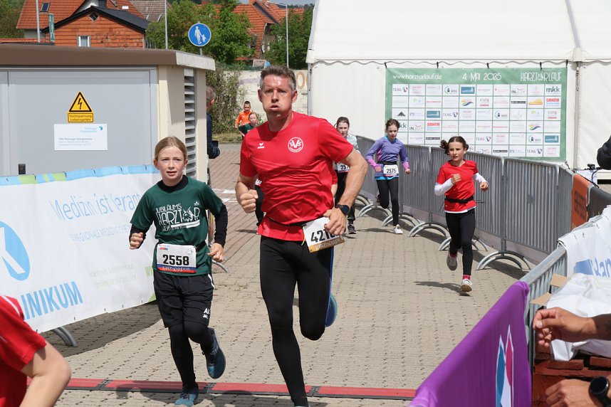 Auf der Zielgerade beim 11. Harztorlauf