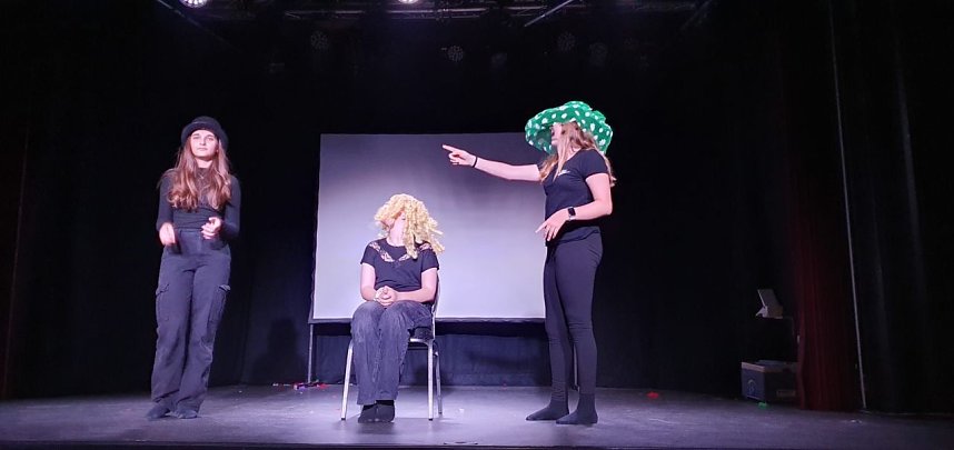 "Die Made" auf er B&uuml;hne