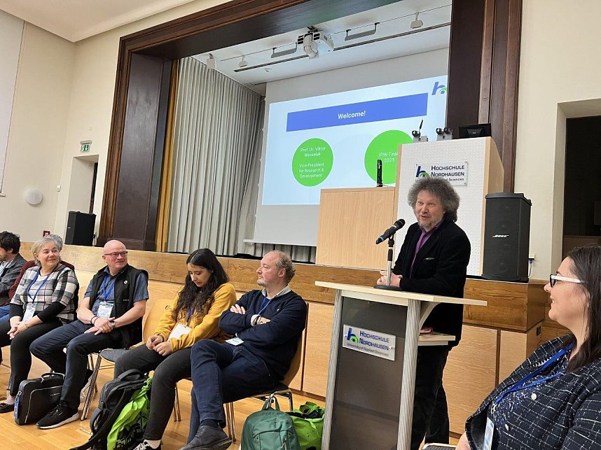 Internationale Begegnung auf dem Campus: Studenten und Lehrer aus ganz Europa tauschten sich im Rahmen der 27. Internationalen Projektwoche an der Hochschule Nordhausen fachlich und kulturell aus.