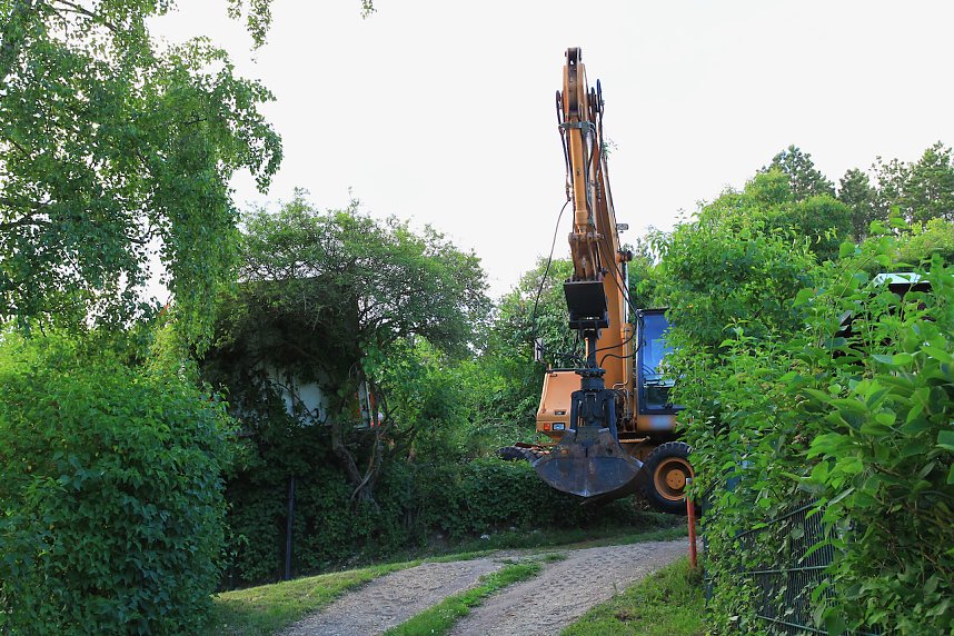 Lkw auf Abwegen im Kyffh&auml;userkreis