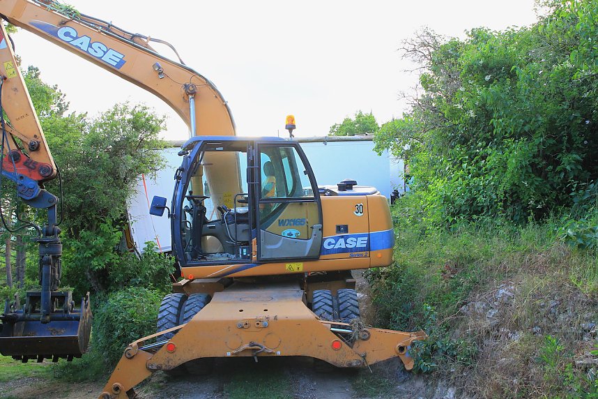Lkw auf Abwegen im Kyffh&auml;userkreis