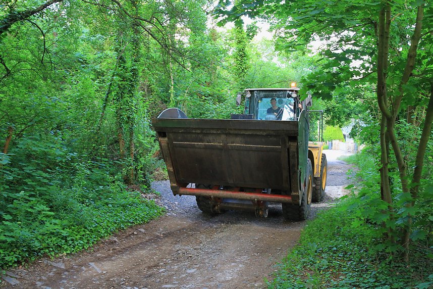 Lkw auf Abwegen im Kyffh&auml;userkreis