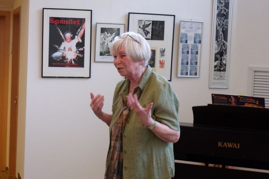 Zum 90. Geburtstag - Neue Ausstellung in der Sparkasse erinnert an Sarah Kirsch