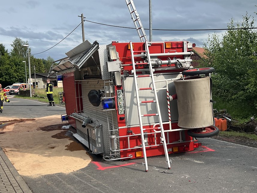 Unfall mit Feuerwehrauto